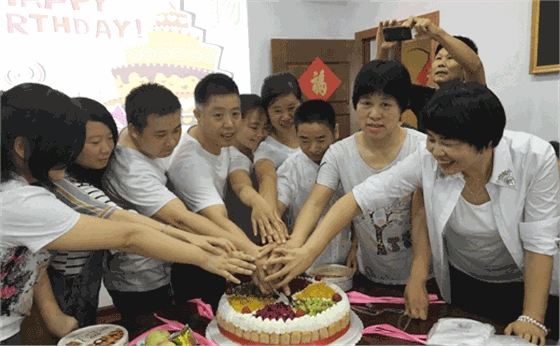 生日大牌会.gif